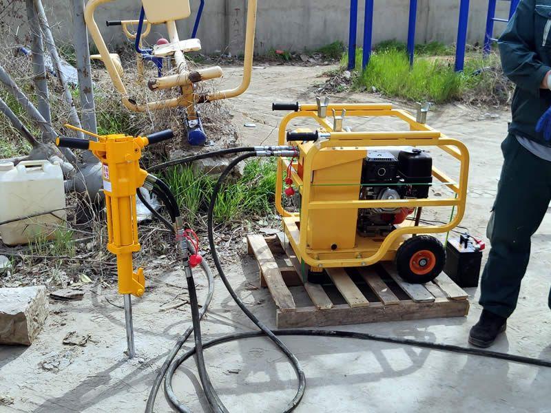 奔马18HP液压动力站搭配液压破碎镐使用介绍