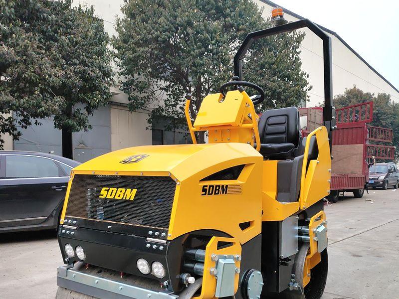 小型压路机冬季保养小知识