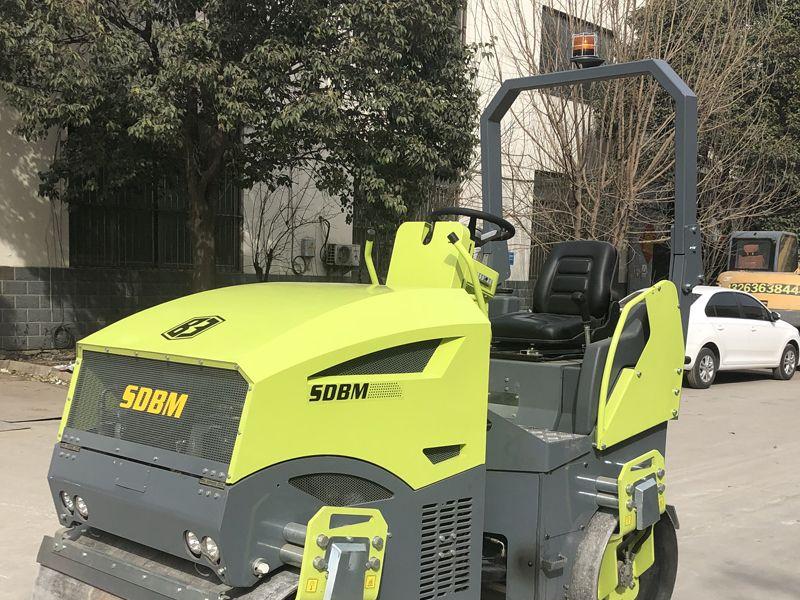 3吨以上小型压路机机械性能包括哪些?