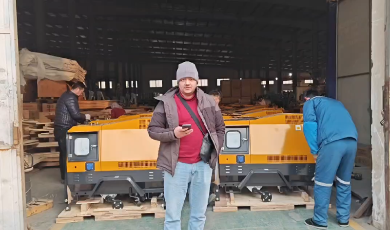 国外代理商来我厂考察并签定长期供货合作合同