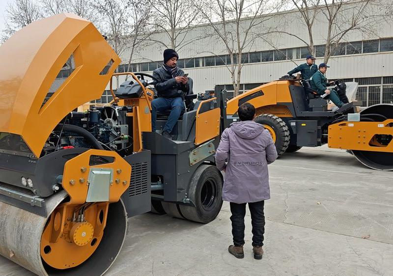 国外客户来我厂参观考察，并达成合作意向