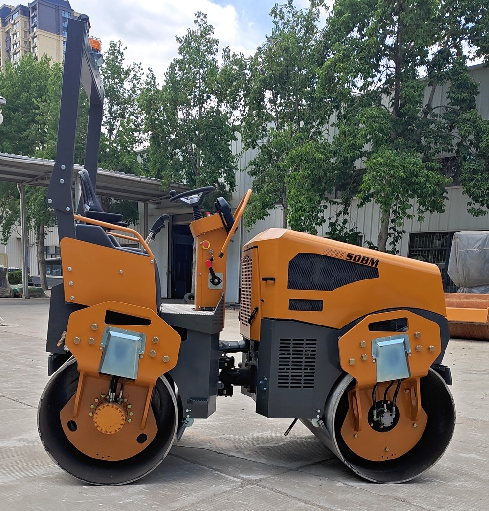 奔马5吨小型座驾压路机BM5000