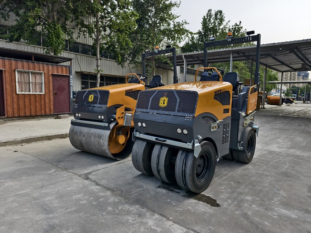 奔马5吨小型座驾双胶轮压路机BM5000DQ