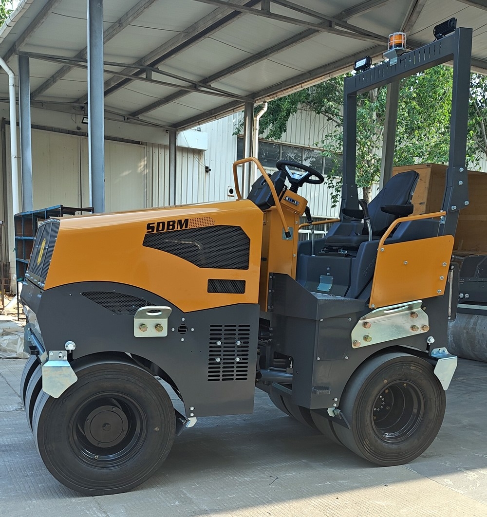 奔马5吨小型座驾双胶轮压路机BM5000DQ