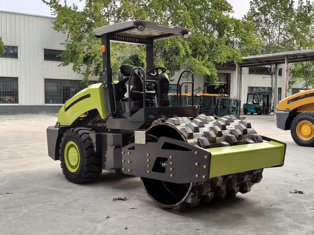 新款6吨座驾式前钢轮后轮胎羊角碾压路机BM6000S