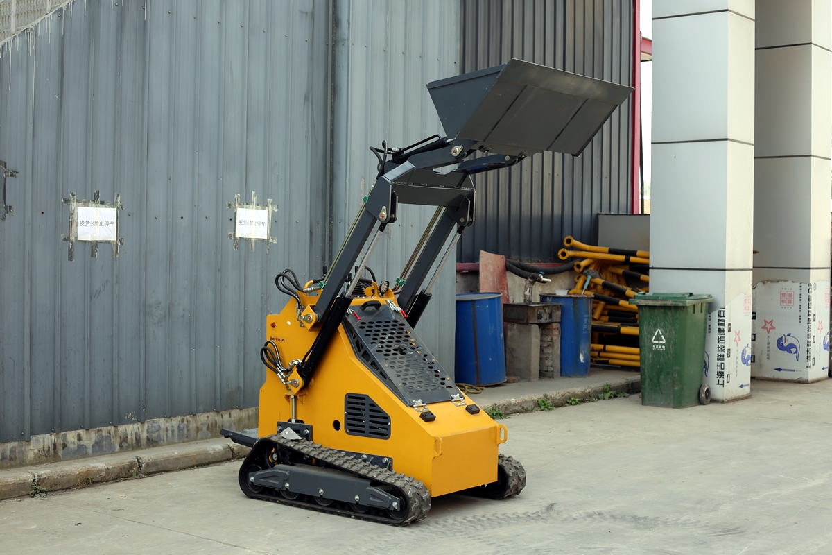 山东奔马(SDBM)履带式/轮胎式滑移装载机BM380