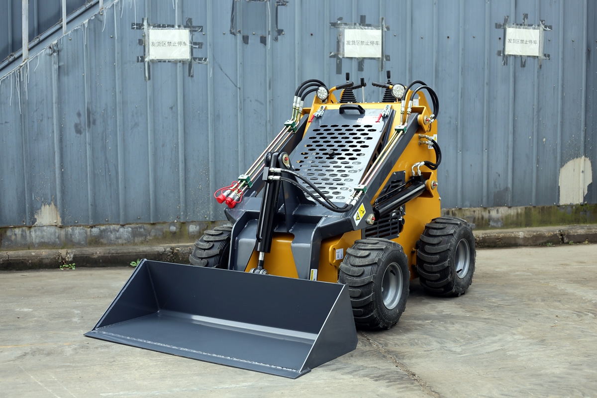 山东奔马(SDBM)履带式/轮胎式滑移装载机BM380