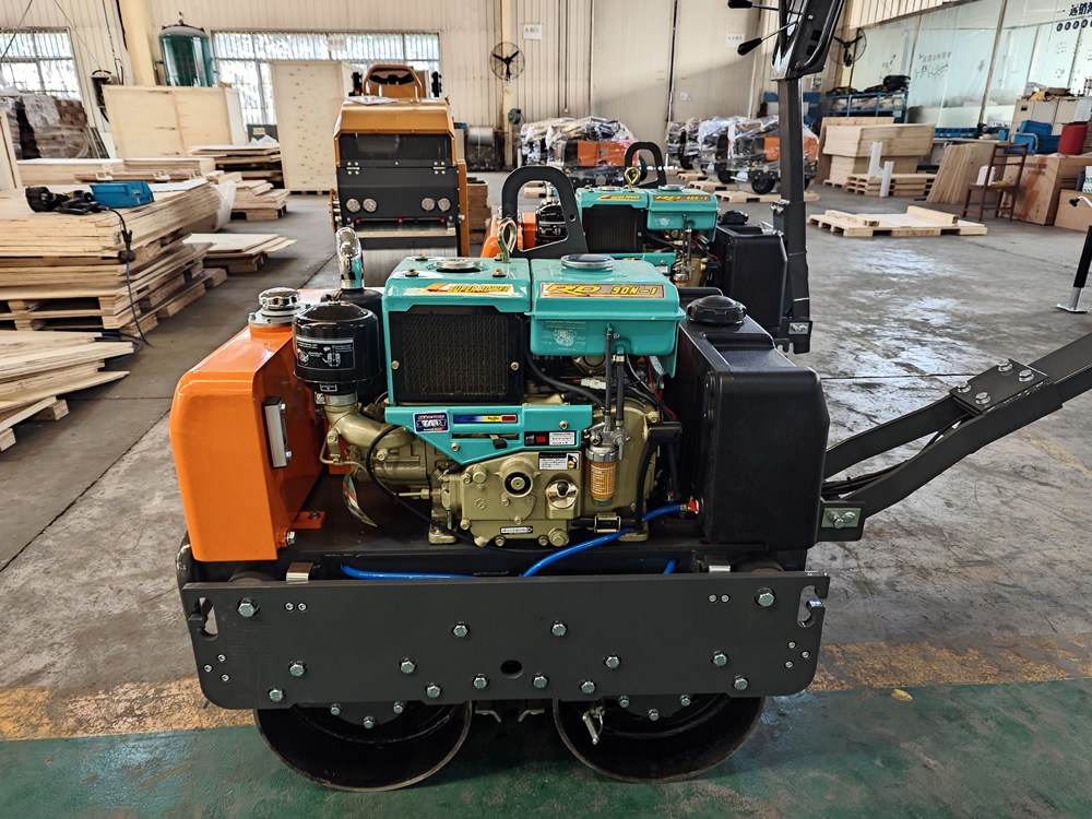 手扶双钢轮压路机BM60