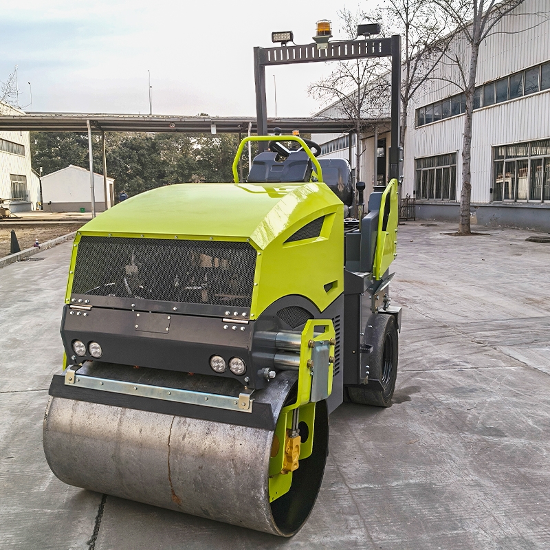 新款3.5吨前钢后胶座驾式压路机3500