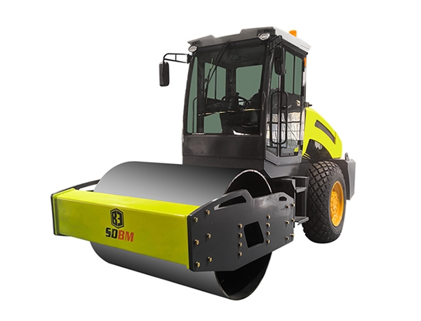 新款8吨座驾式单钢轮压路机BM8000