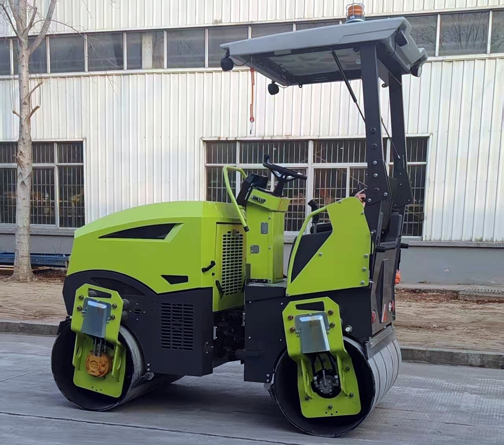 新款3吨小型座驾式压路机BM3000