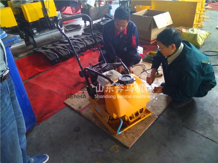 路面夯实机单向平板夯工作中如何保养?